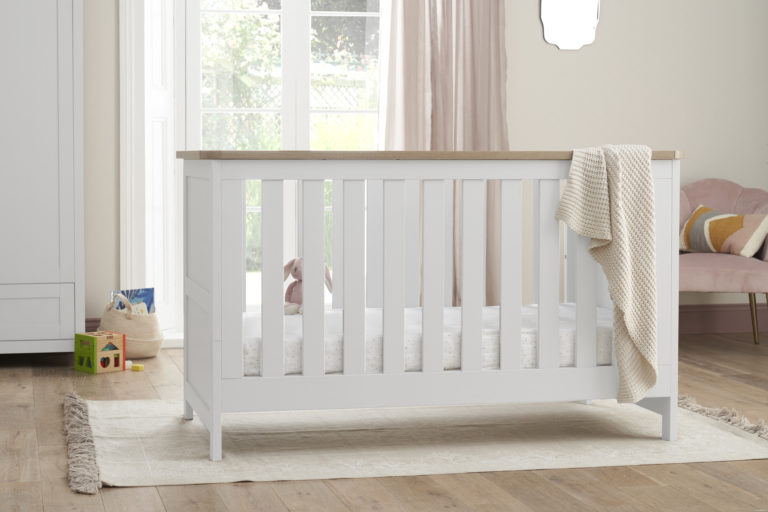 Verona cot white