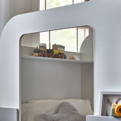 tou001 tourer caravan bed detail 2